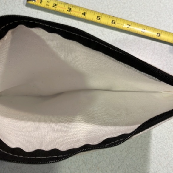 FREE ADD-ON to ANY ORDER Zipper carry all - Picture 3 of 3